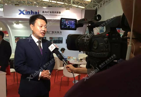 期间，张中一先生还向记者朋友分享了鑫海矿业近年来的成功转型升级的经验。