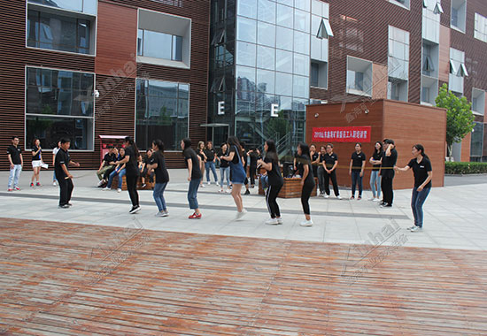 鑫海矿业破冰活动