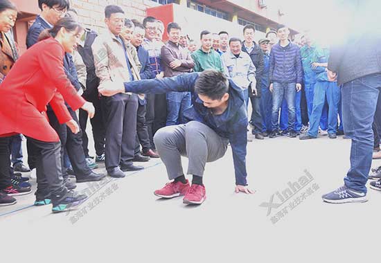 鑫海矿业运动会跳远大赛
