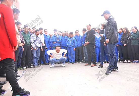 1鑫海矿业运动会跳绳现场