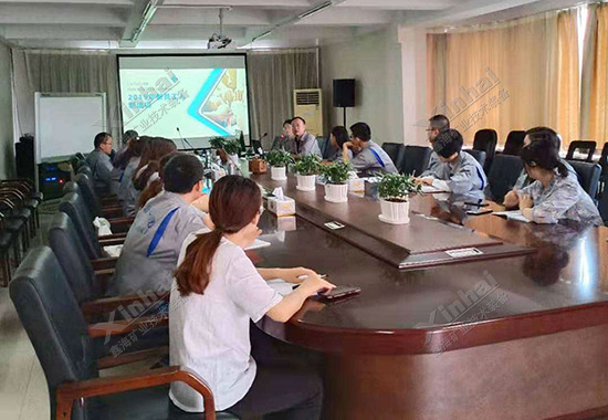 （鑫海矿业董事长张云龙致欢迎辞）