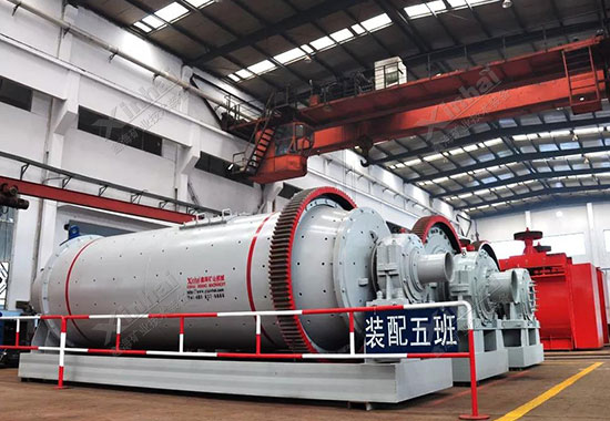 （鑫海矿业设备生产车间）