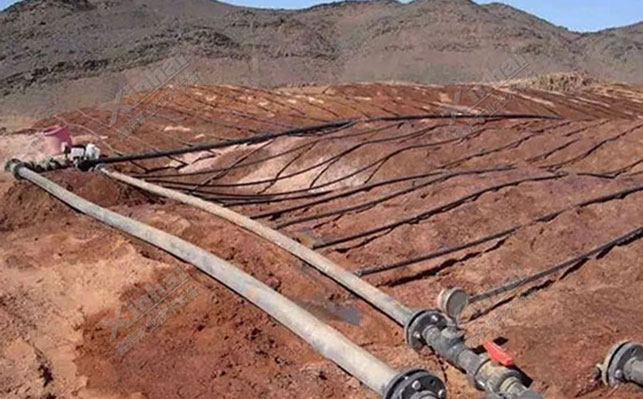 堆浸提金贵液喷淋