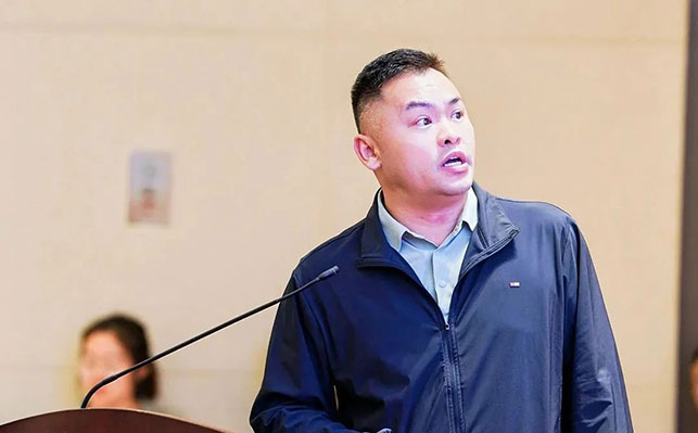 鑫海张海峰经理演讲图