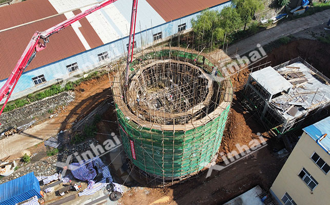 浓缩机基建建设及设备安装现场