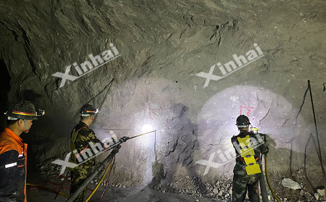 云母矿开采方法