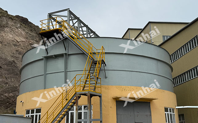 鑫海大型浓缩机设备安装现场